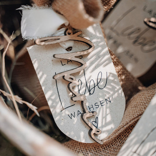 NAMENSSCHILD-ANHÄNGER "SCHRIFTZUG"