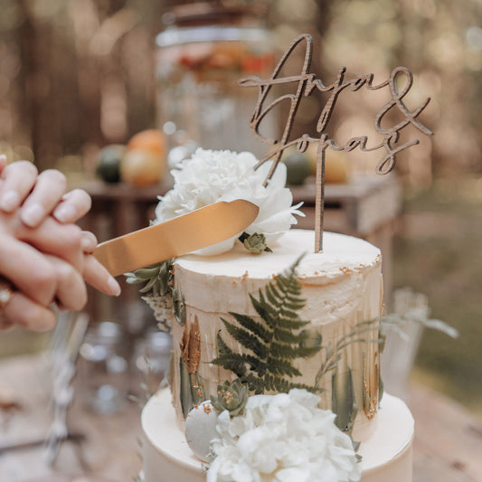 CAKETOPPER "PAULINA" AUS EICHE HOLZ